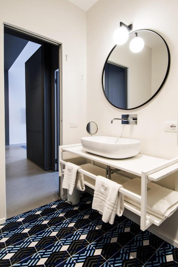 Toraldo Suites - Dimore Partenopee Naples Extérieur photo